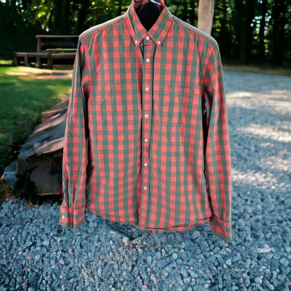 J. Crew Faded Buffalo Check Button Down Shirt - Size M - Classic Style - Picture 7 of 10
